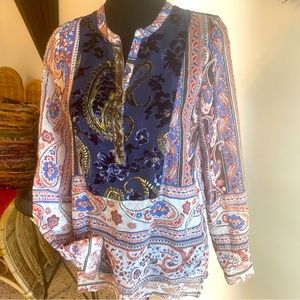 ARATTA Silent Journey Long Sleeve Lightweight Pullover Top! Cut Velvet Shirt Top